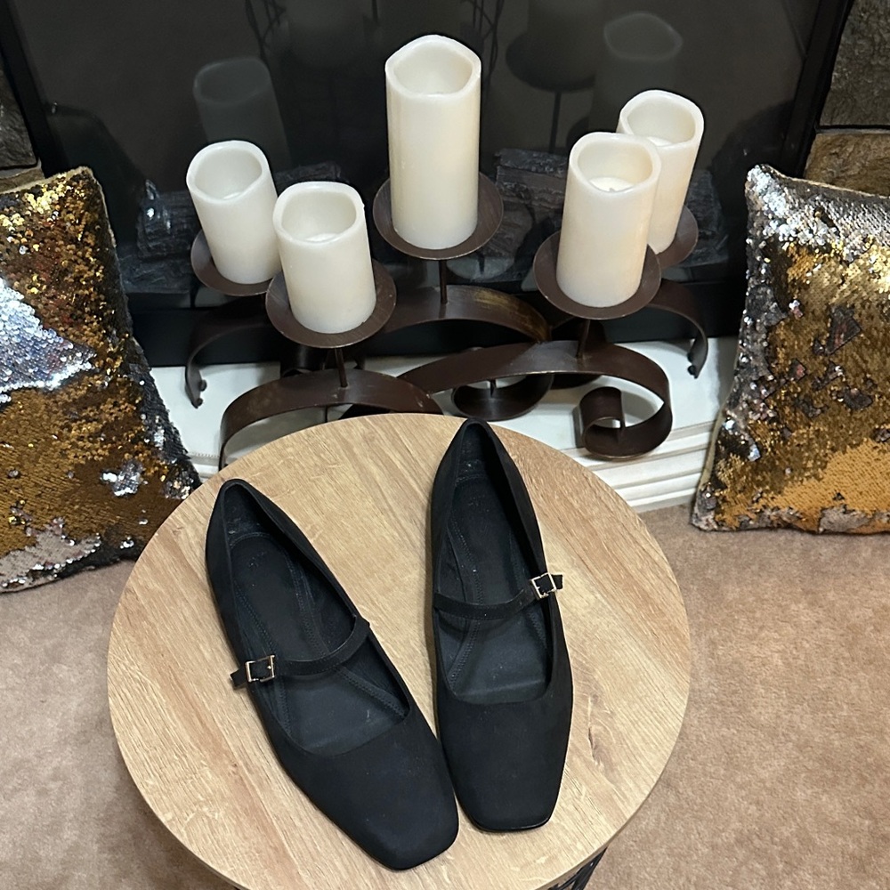 H&M Black Flats with Buckle Detail